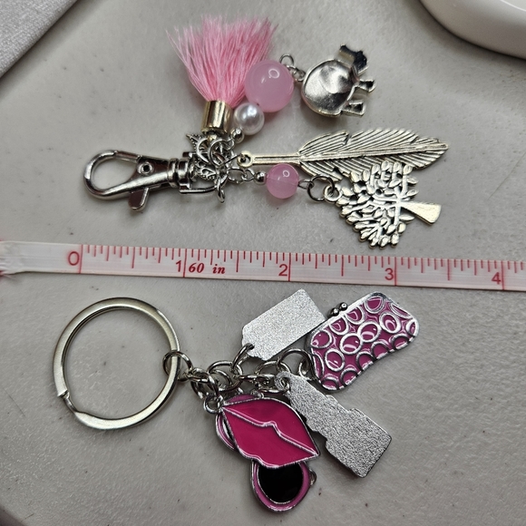Women's Set of 2 Keychain Handbag Charms Purse Swag NWOT Silver Pink Gift Idea - Picture 3 of 9